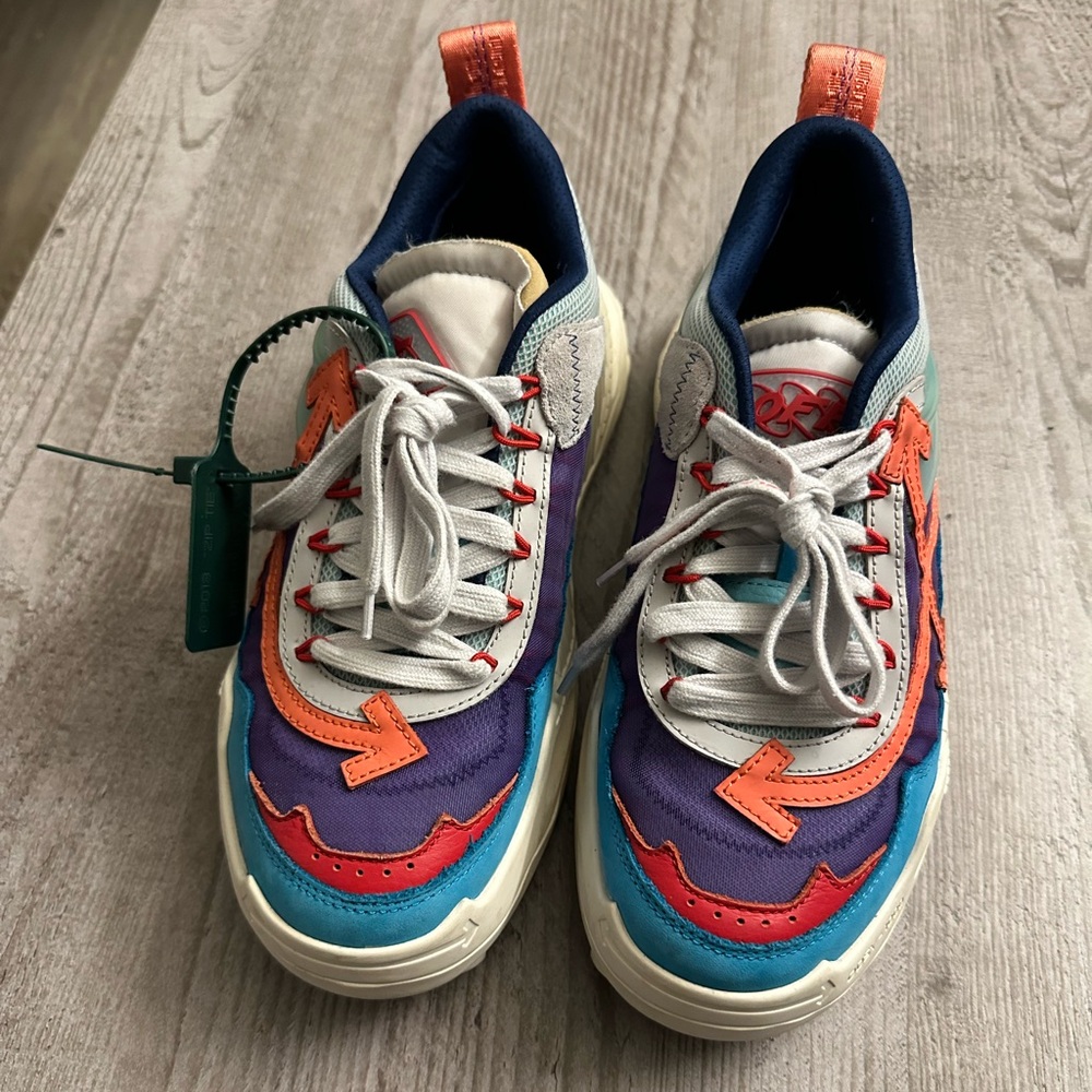 Off-Whites Odsy Sneaker Mixed Media. Gently Used.